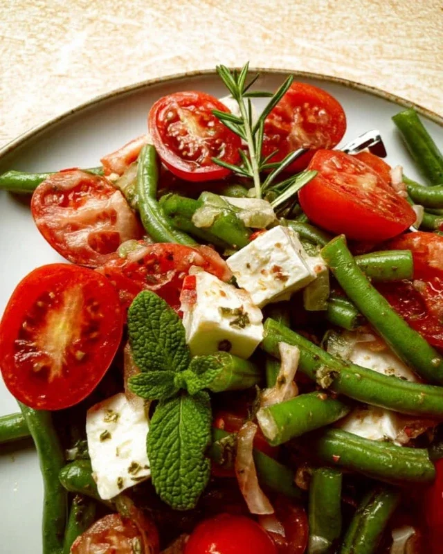 Grüne Bohnen Salat mit Tomaten und Feta